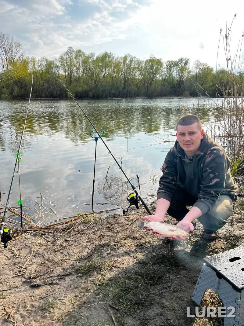 Crucian carp — Yuzhnyy Bug, Apr 12, 11:18 AM